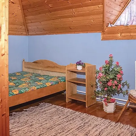 Nice In W/ 4 Bedrooms